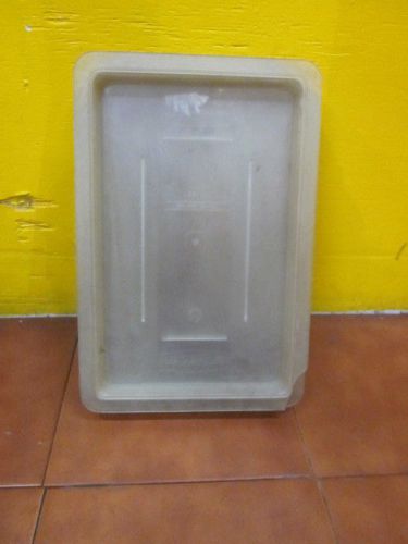 Lot 7 Plastic CAMBRO LIDS - BEST PRICE! - MUST SELL! SEND ANY ANY OFFER!