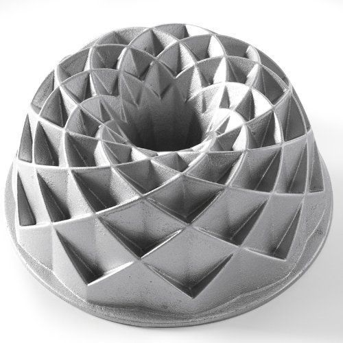 Nordic Ware Bakeware - 2.50 Quart 9.60&#034; Diameter Bundt Pan - Cast (88337)