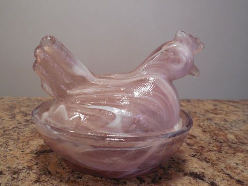 Beautiful Small Lavender and White Slag Art Glass Hen on Nest Lidded Candy Dish