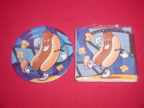 NEW HOT DOG VENDOR RESTAURANT CONCESSIONS MOVIE THEATER PAPER PLATES AND NAPKINS