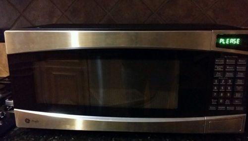 GE PEM31SMSS 800 Watts Microwave Oven