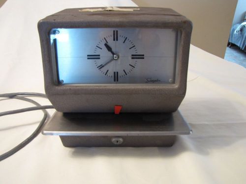 Vintage - Simplex Time Clock Model #JCG10R4 with key