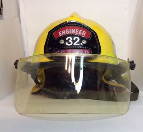 Cairns &amp; Brother 660R Fireman Fire Helmet