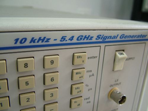 10KHz - 5.4GHz Synthesized SIGNAL GENERATOR SWEEP IFR MARCONI 2032 RF S/N 070