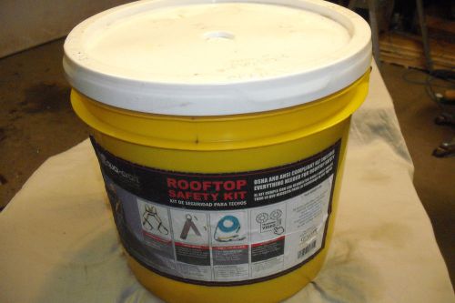 Qual-Craft Roof Top Safety Kit 00815-QC 50ft Line/Universal Harness/Anchor  NEW