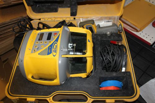Trimble Spectra Precision GL720 Level with HR550 Receiver and Case