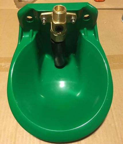 Livestock pet small green water bowl for goat sheep dogs calves flow valve for sale