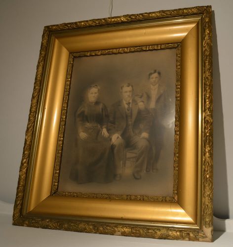 Exceptional Antique Family photo Wooden frame 25&#034; x 29
