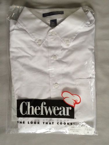 Chef Wear white shirt NEw Server Shirt Oxford Collar Button Down Size M Medium