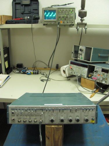 TEKTRONIX 140 NTSC TEST SIGNAL GENERATOR  (TESTED)