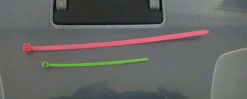 MIXED LOT OF COLORED CABLE TIES 70 SMALL &amp; 28 BIG TIES
