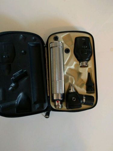 Welch Allyn Otoscope and Ophthalmoscope Diagnostic Set