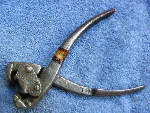 Vintage MOUNT upholstery strap crimping pliers