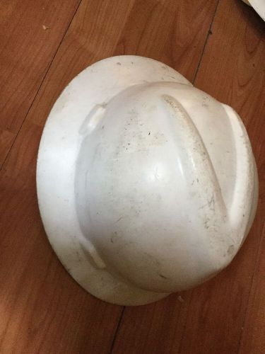 Msa medium white hard hat construction helmet twist to adjust knob head hugger for sale