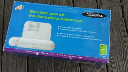 Swingline Prof Plus Comm. Electric 3 Hole Punch #74525 NEW in BOX