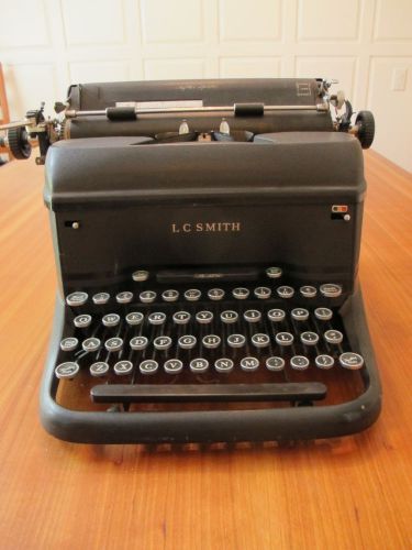 Vintage Typwriter LC Smith &amp; Corona Super Speed 1939 11&#034; CarriageTeacher Classic