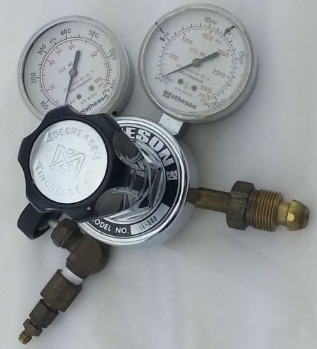 Matheson 1l-580 twin gauge gas regulator with shut-off valve for sale