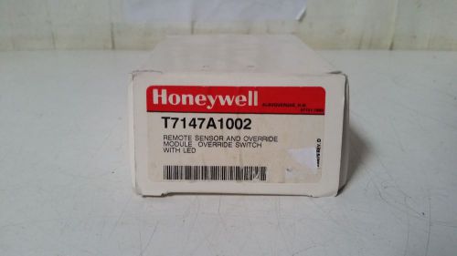 HONEYWELL T7147A 1002 REMOTE SENSOR AND OVERRIDE MODULE SWITCH WITH LED