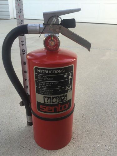 Ansul Sentry Dry Chemical Fire Extinguisher Model SY-0515 Excellent Condition