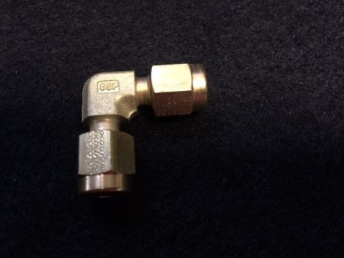 IB D2UE - SSP Brass 1/8&#034; Tube x 1/8&#034; Tube Elbow, Double Ferrule System