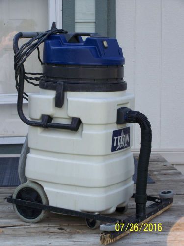Commercial wet / dry vacuum with front mount squeegee 20 gal tank windsor titan for sale