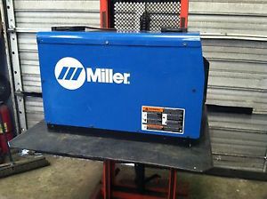 Miller Invision 456P Welder