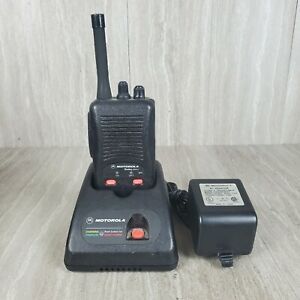 Motorola SP50 SP50+ Portable Radio Battery Charger With Adapter HTN 9013B