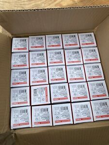 Case of 25 Legrand Pass And Seymour (3864) 30 AMP 125/250v Dryer Receptacle NEW