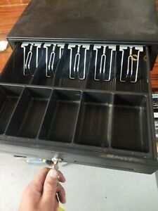 Cash Drawer With Key!
