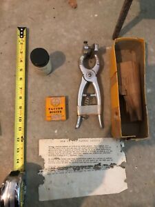 Vintage Stone Livestock Tattoo Outfit ink digits instructions box