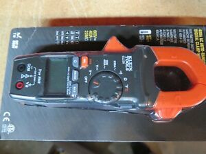 Klein Tools 400A AC Auto Ranging Digital Clamp Meter CL220 NEW