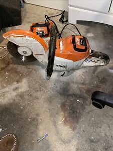 Stihl Tsa 230 9 inch Concrete Saw  Cordless Has 2 Batteries New Blade