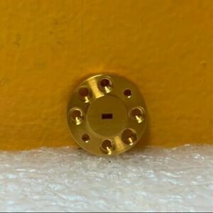 Aerowave 10-0125  75 to 110 GHz, WR10 Waveguide Round Cover Flange. New!