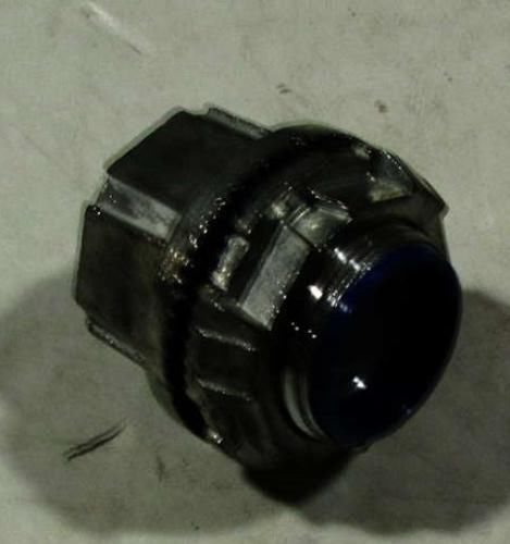 Lot of 25 thomas &amp; betts 1in hub connectors h100-tb for sale