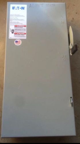 Cutler Hammer 100 Amp 240 Volt Fusible Disconnect Switch DG323NGB W/ Fuses
