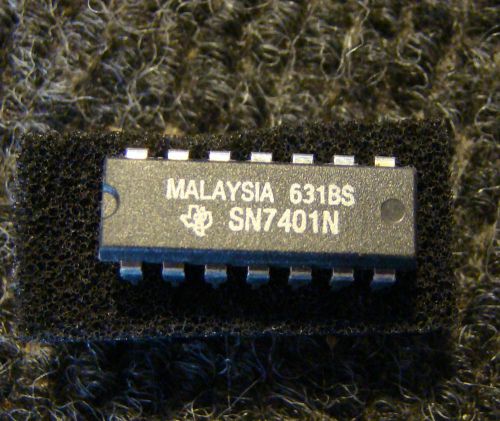 10 Texas Instruments SN7401N plastic DIP 14 pin