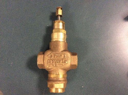 Honeywell 3 way control valve,v5013n 1055,3/4&#034;,threaded 3 way,brass, nib for sale