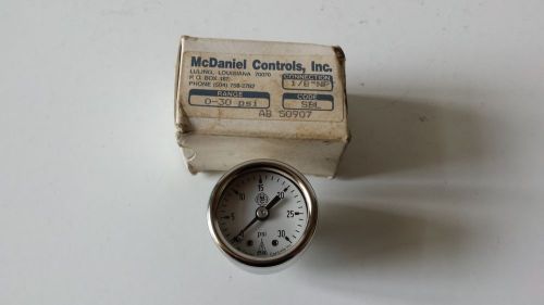 Mcdaniel controls inc 0-30 psi pressure gauge 1/8&#034; np mc sbl ab 50907 stainless for sale