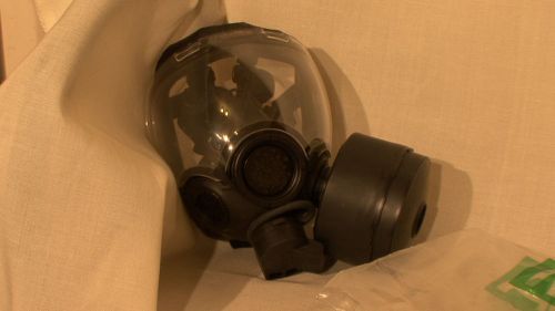 MSA 5073 Medium/Large CBRN &amp; Riot Control Gas Mask