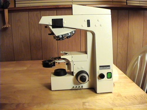 Zeiss axioskop microscope base, excellent working and cosmetic condition for sale