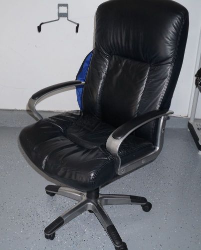 large black leather office chair comfortable pickup NJ