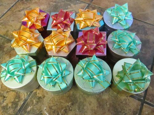 Twelve ring gift boxes with bows-each 1.5&#034;-2&#034; diam-Christmas-Craft fairs-New