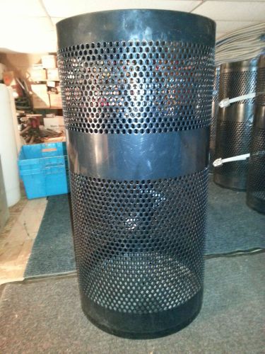 Rubbermaid outdoor commercial 22-gallon trash container: black for sale