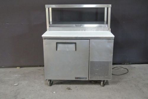True TPP-44 Refrigerated Pizza / Sandwich Prep Table with Overshelf