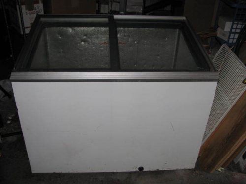 Used Caravell Display Chest Freezer