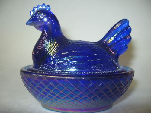 Cobalt blue carnival glass hen chicken on nest basket dish rooster purple chick