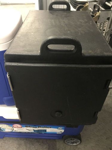 CAMBRO INSULATED FRONT LOADING FOOD CARRIER, FULL SIZE PANS BLACK 300MPC-110