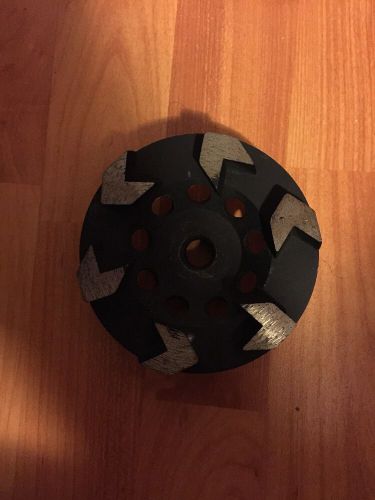 4.5&#034; Premium Arrow Segment Cup Wheel for Concrete 5/8”-11 Threads 30/40 Grit