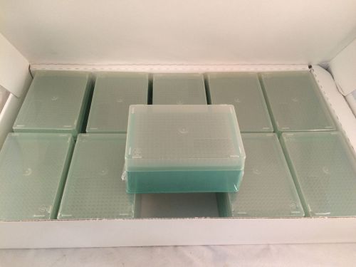 Axygen 30uL Maxymum Recovery Pipet Tips FX-384 Box of 10 Trays