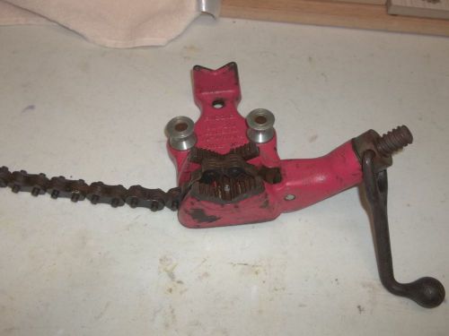 Ridgid pipe vise bc-210 1/8 to2 1/2 inch pipe used for sale